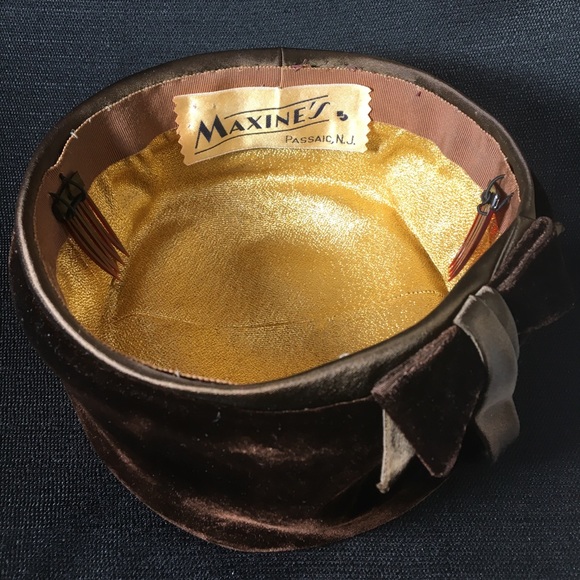 🧡Vintage🧡 Classic 🚨Maxines🚨 Brown Velvet & Satin Cossack Hat - Picture 4 of 5